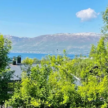 With A View - North Apartment *