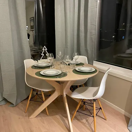 With A View - North Apartment *